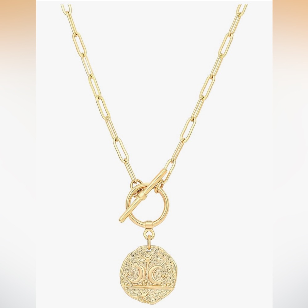Elegant Gold Chain Necklace